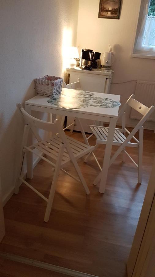 Kuenstler Ferienwohnung 3 Zimmer Kueche Bad Zentrale Lage Wulsbuttel 외부 사진