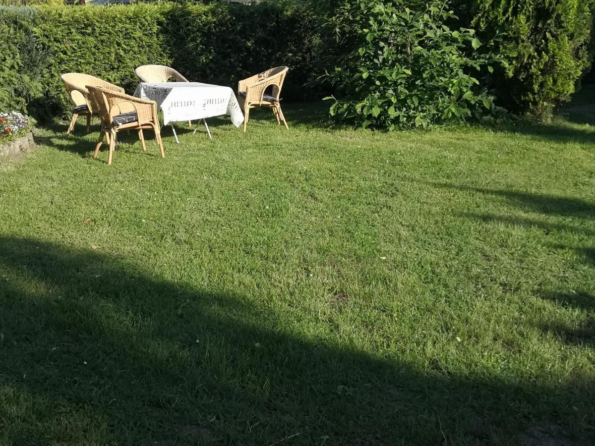 Kuenstler Ferienwohnung 3 Zimmer Kueche Bad Zentrale Lage Wulsbuttel 외부 사진